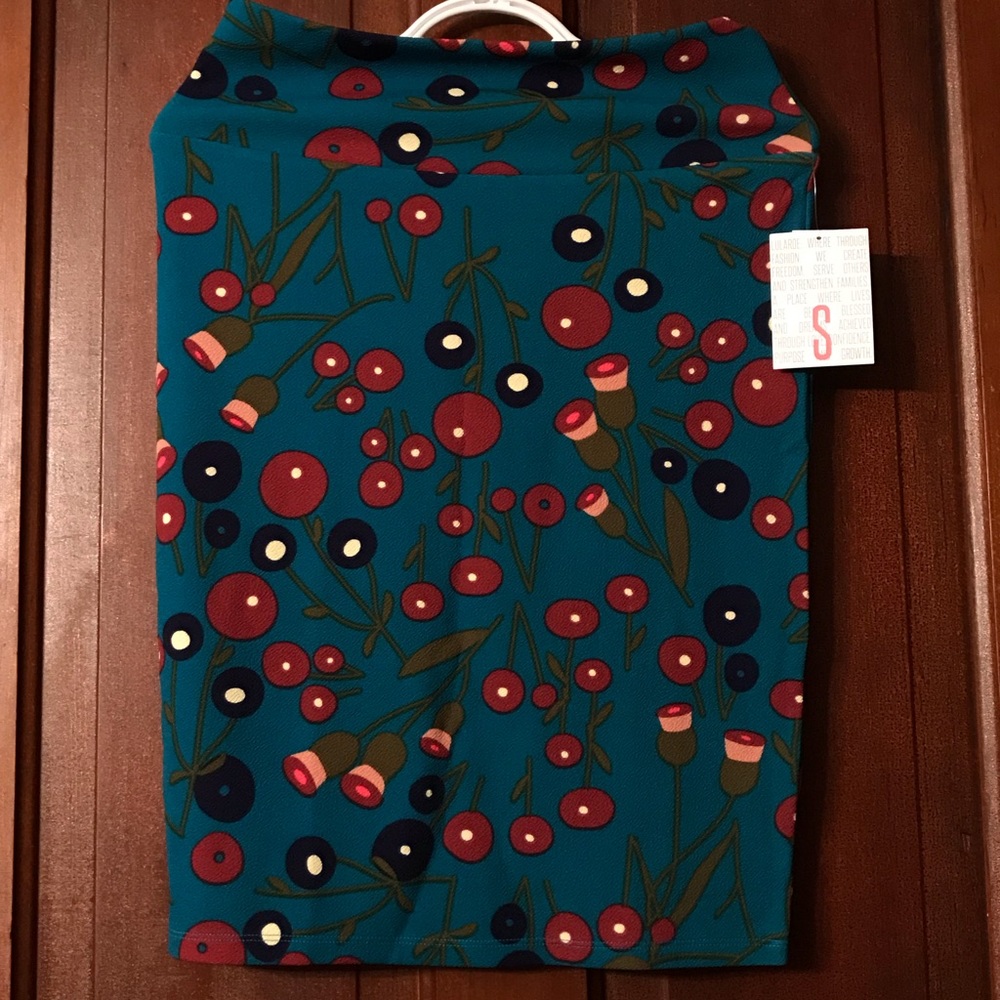 LuLaRoe Cassie Small